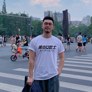 美少女壮士 纯棉印花T恤 多款色彩可选 圆领夏装短袖男装情侣装