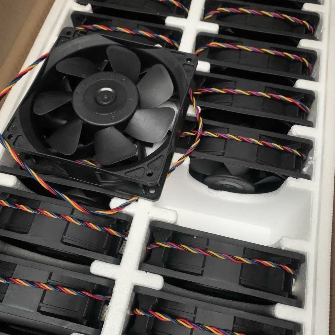 12cm暴力风扇高转速显卡电脑机箱PWM温控12V/24V变频器散热风扇