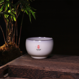 王武纯手工白富美茶杯主人杯单杯陶瓷品茗杯茶盏龙泉青瓷礼盒装