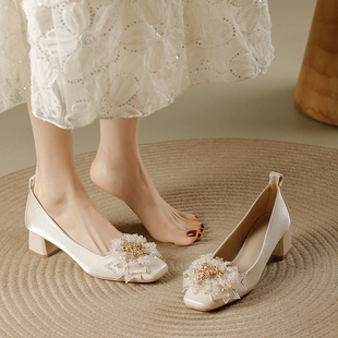 粗跟方头单鞋女2026年新款秀禾结婚鞋红色新娘鞋配裙子水钻高跟鞋