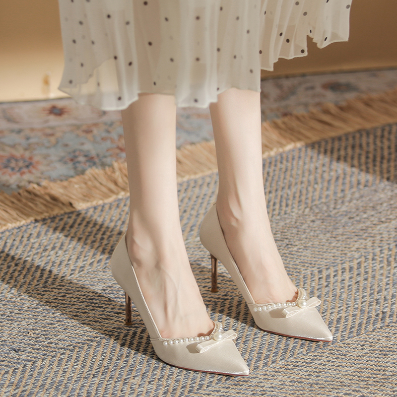 细跟珍珠单鞋蝴蝶结尖头高跟鞋