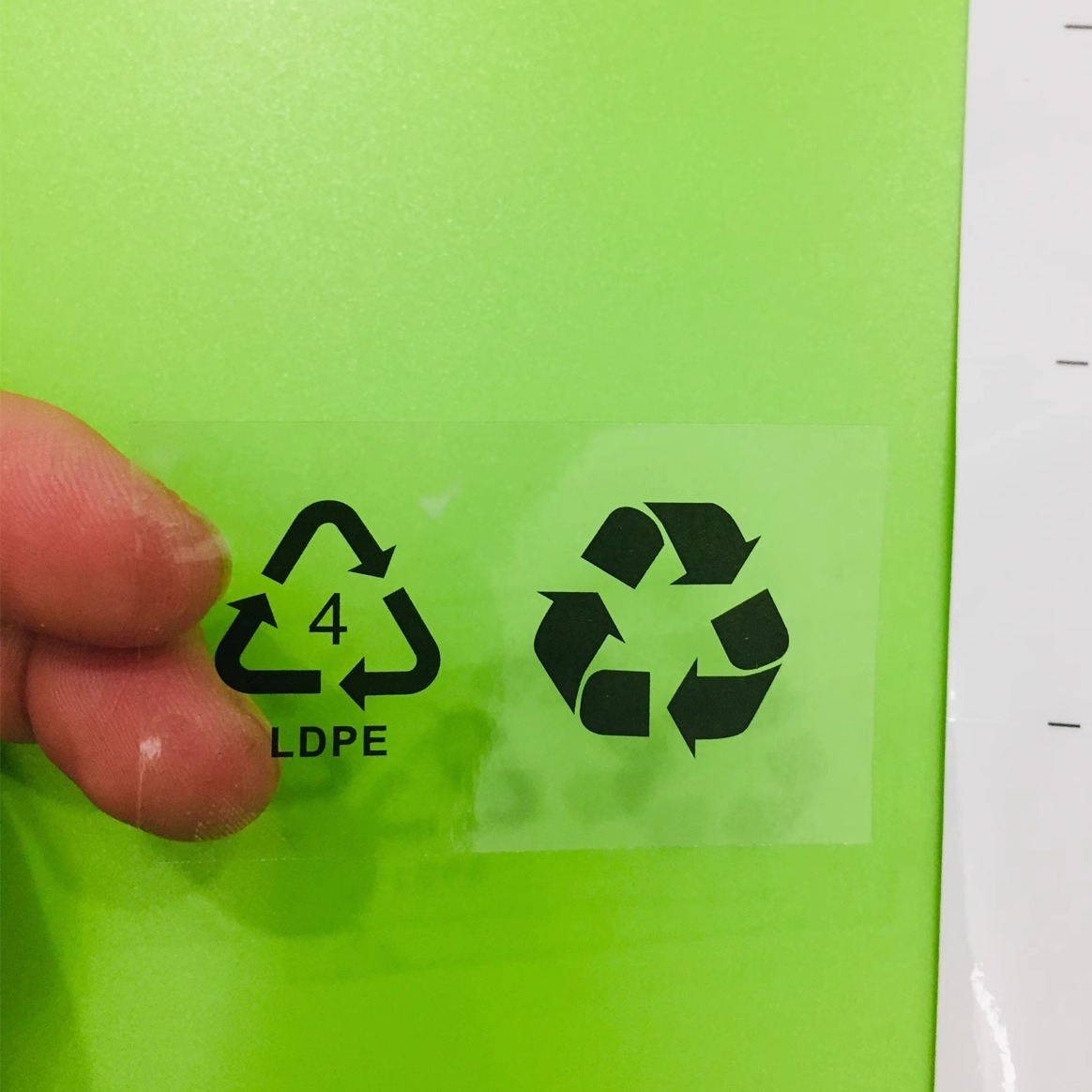 出口塑料袋、真空袋用4LDPE透明环保标识贴 通用循环标210个/30元