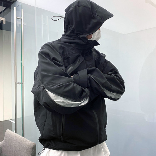 正品！UNDERMYCAR防风冲锋衣