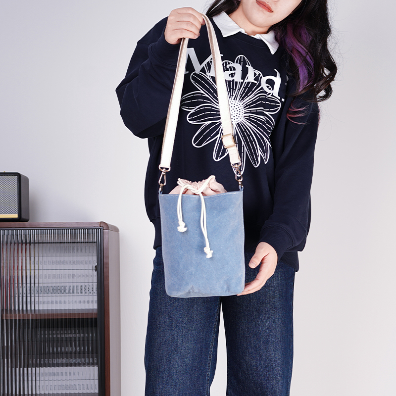 布也原创2025新款斜挎水桶包