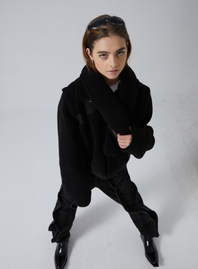 【清仓款】ERRORCODE可拆卸羊羔绒外套袖下摆黑色几何设计宽松