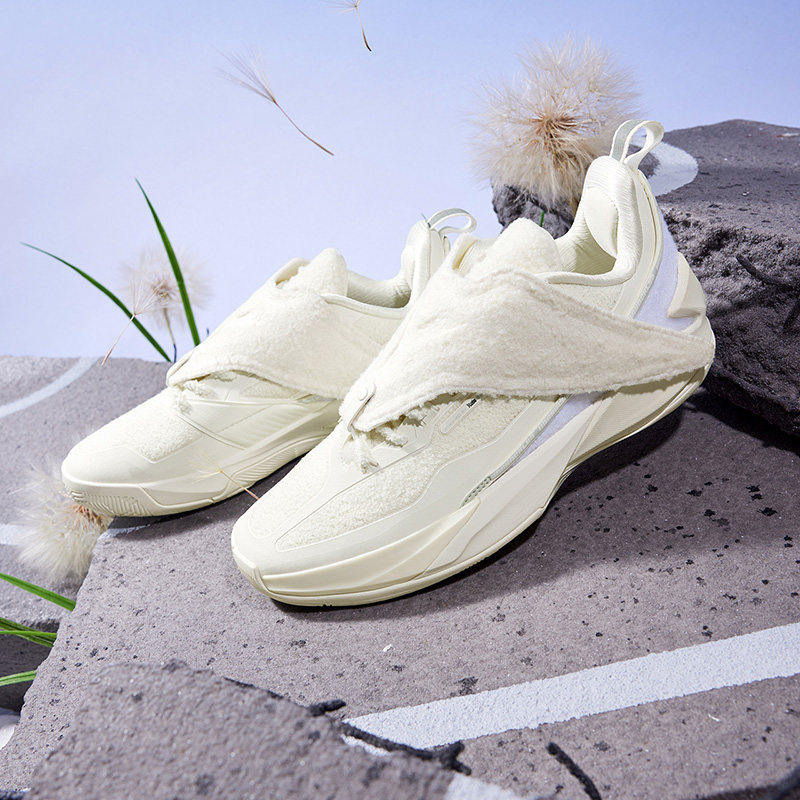 幼稚一代篮球鞋361男鞋运动鞋秋季专业实战训练耐磨防侧翻球鞋