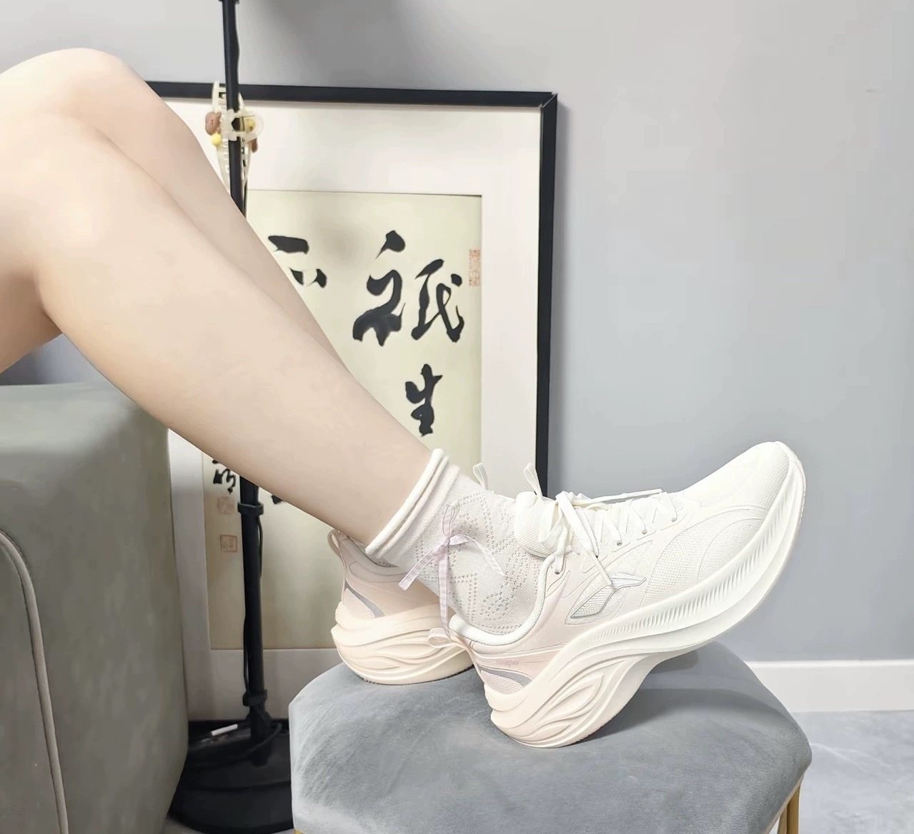 李宁凌波v2跑步鞋女款轻便透气厚底增高减震回弹软底休闲运动鞋