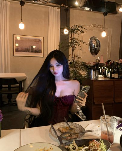 Nada红色蕾丝鱼骨吊带背心女短款修身收腰上衣
