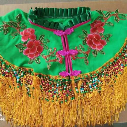 新品戏曲用品戏剧配件秧歌舞蹈服装披肩珠子亮片云肩小姐布 - 封面