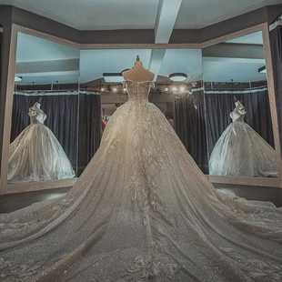 婚纱出租一字肩重工拖尾主婚纱春夏2026新款新娘星空森系公主租赁