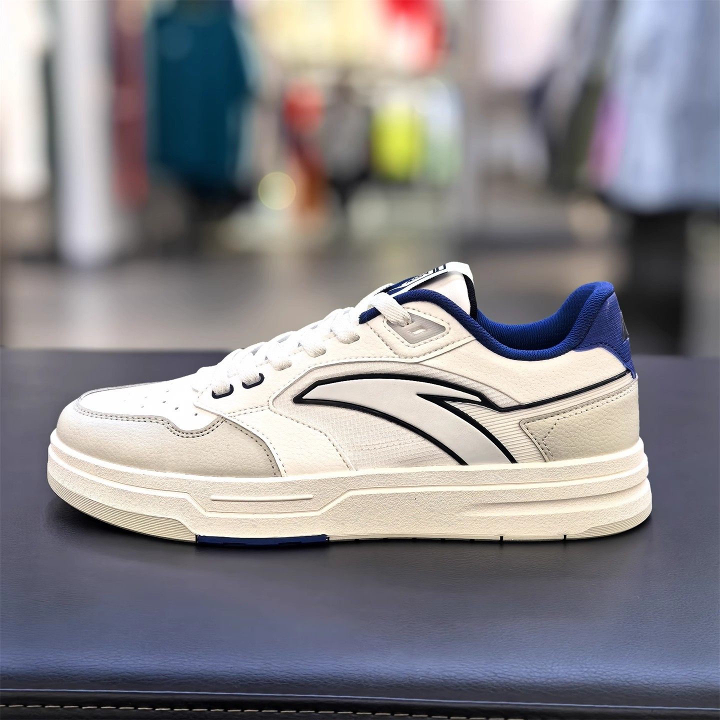 安踏街顽2025夏新款男板鞋潮流板鞋经典时尚休闲小白鞋112538051