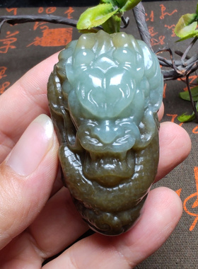 新疆和田玉且末蓝调糖玉龙手把件苏工精品油润男女国风飞黄腾达