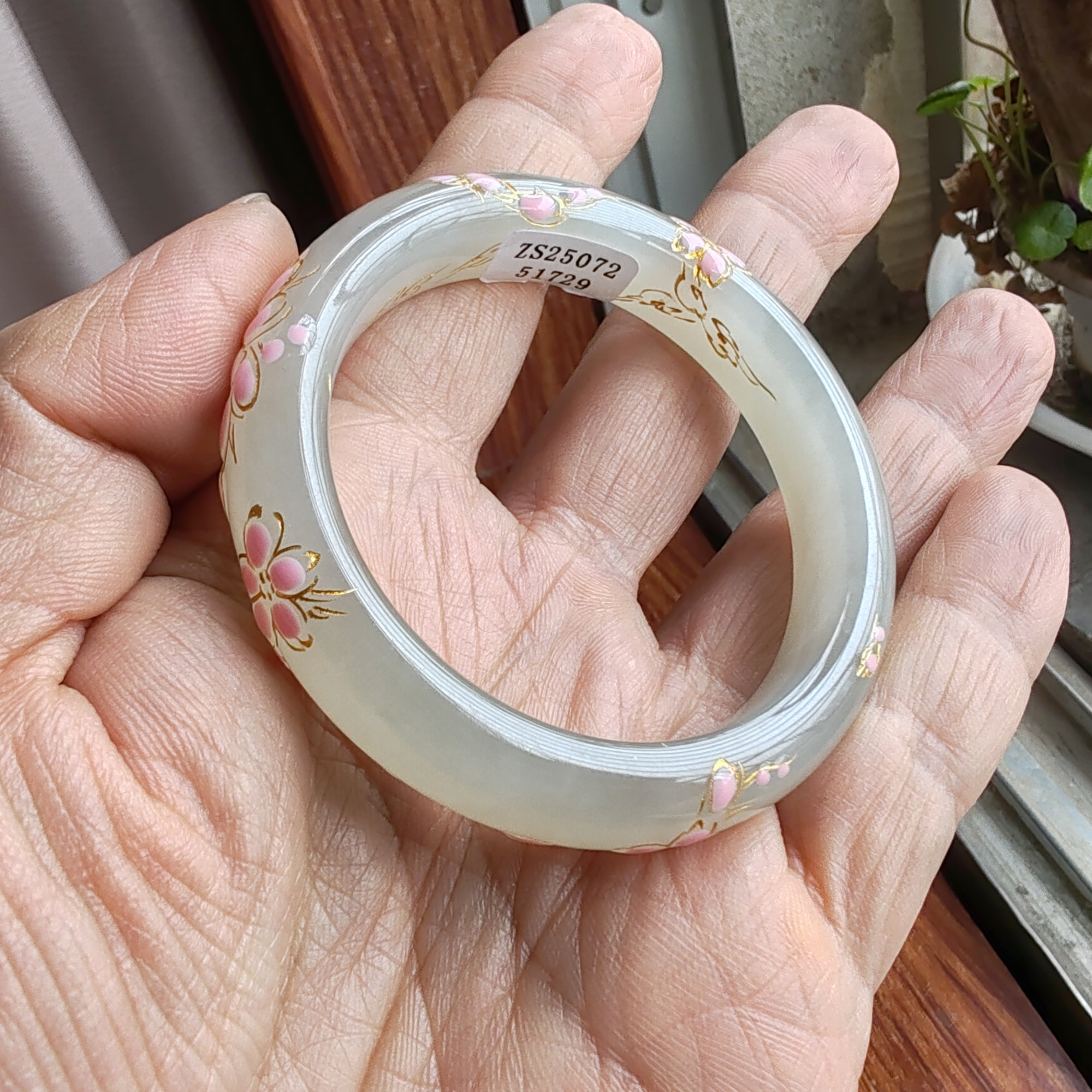 送证书和田玉烟灰色雕花描金手镯玉镯子51mm新中式女神梅开五福