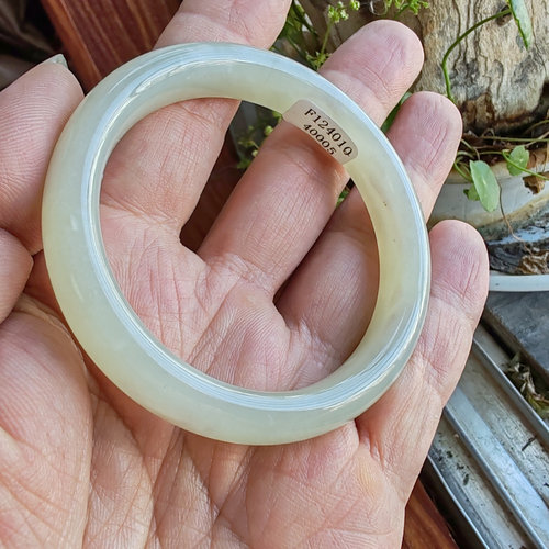 和田玉青白玉手镯54mm+仙女精品
