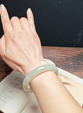 保真和田青白玉飘花手镯送证书