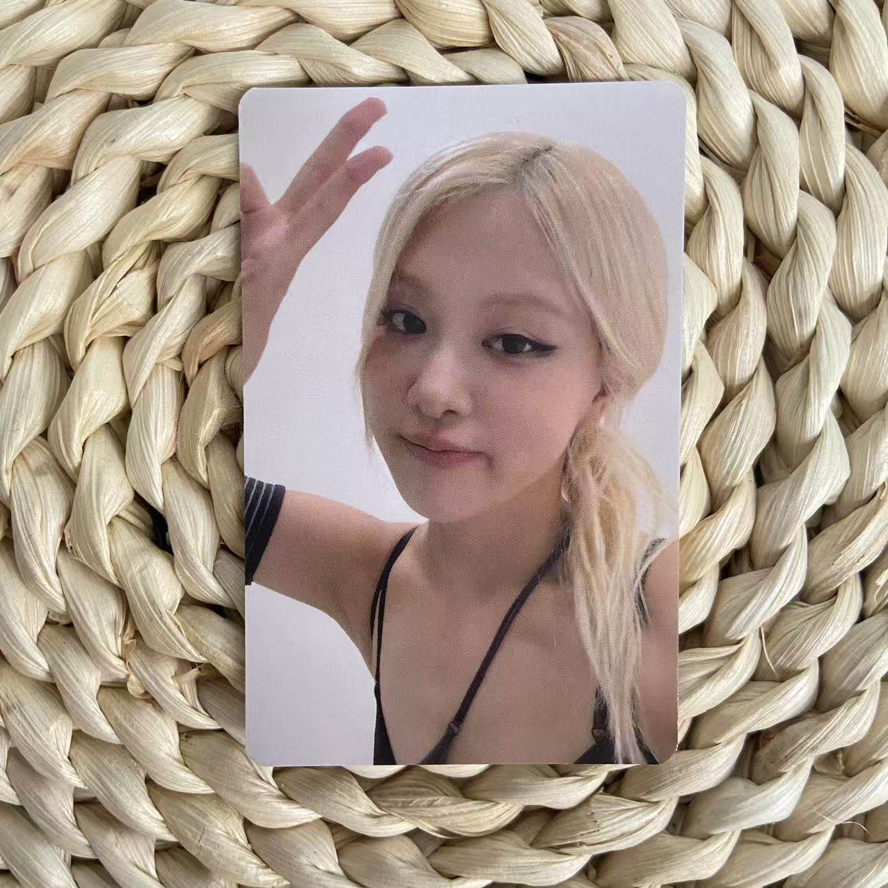 BLACKPINK朴彩英京东2.0特典卡图片