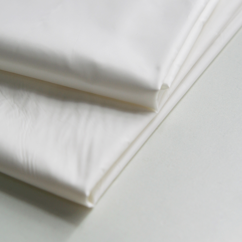 400T针孔回缩布料羽绒服胆布