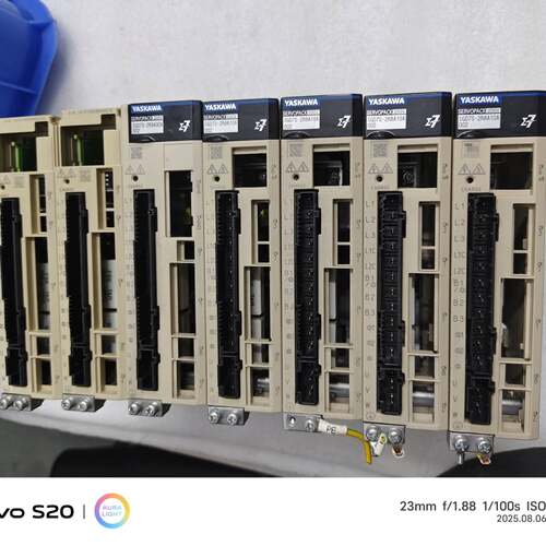 可维修安川七系400W脉冲与总线型电源板，适应于SGD7S-2R8