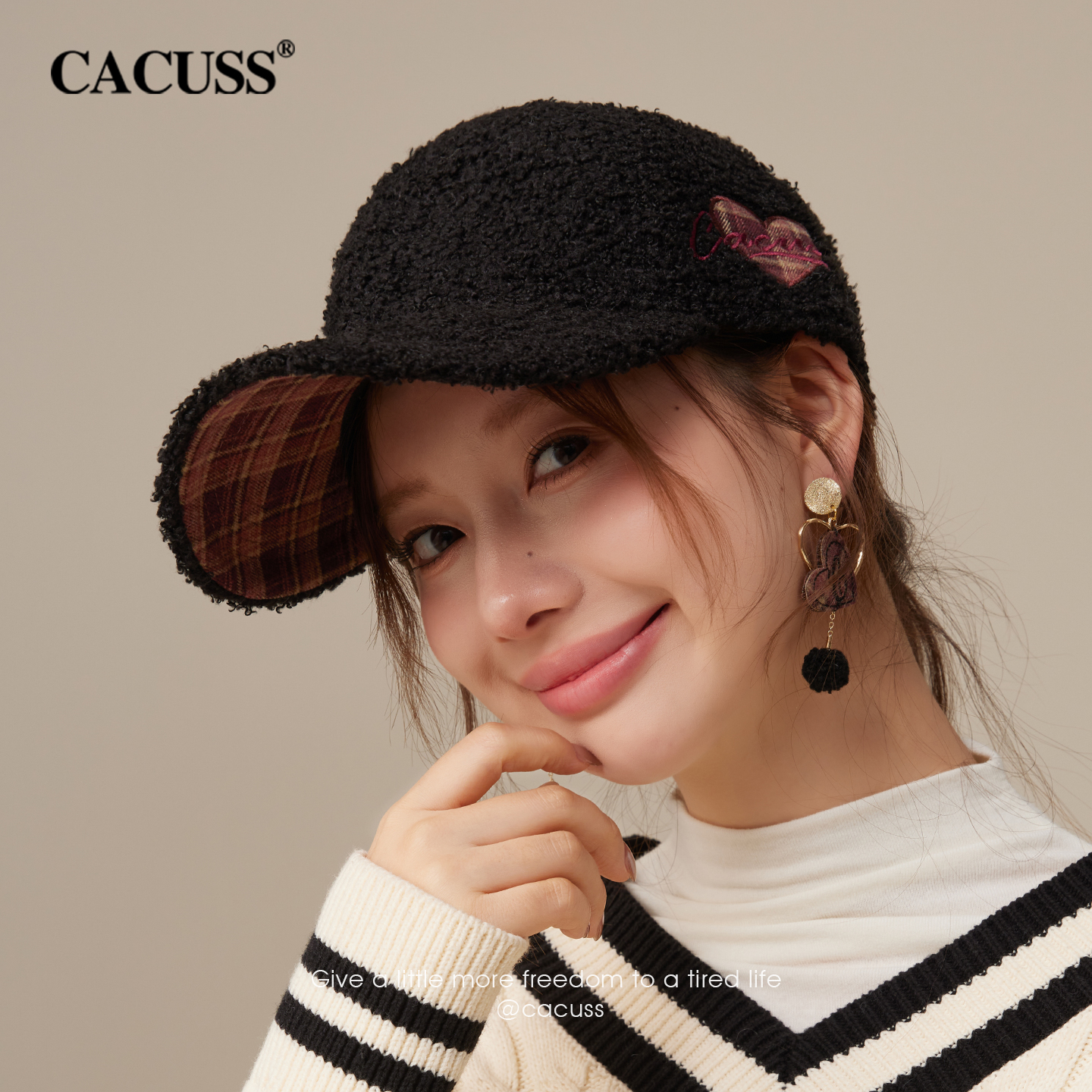 CACUSS冬季泰迪绒格纹拼接棒球帽