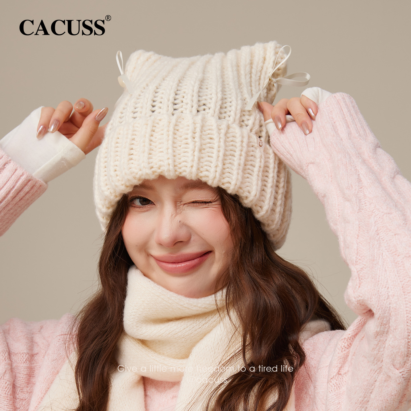 CACUSS户外时尚女刺绣保暖毛线帽