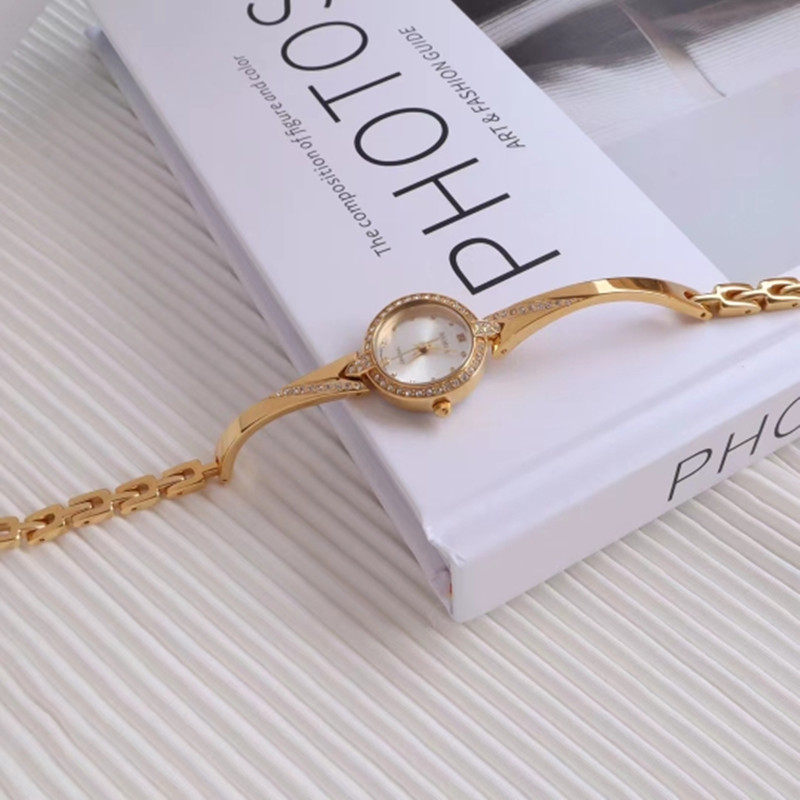 芭比拉vintage中古小香众轻奢复古文艺珍珠手链镶钻手腕手表礼物