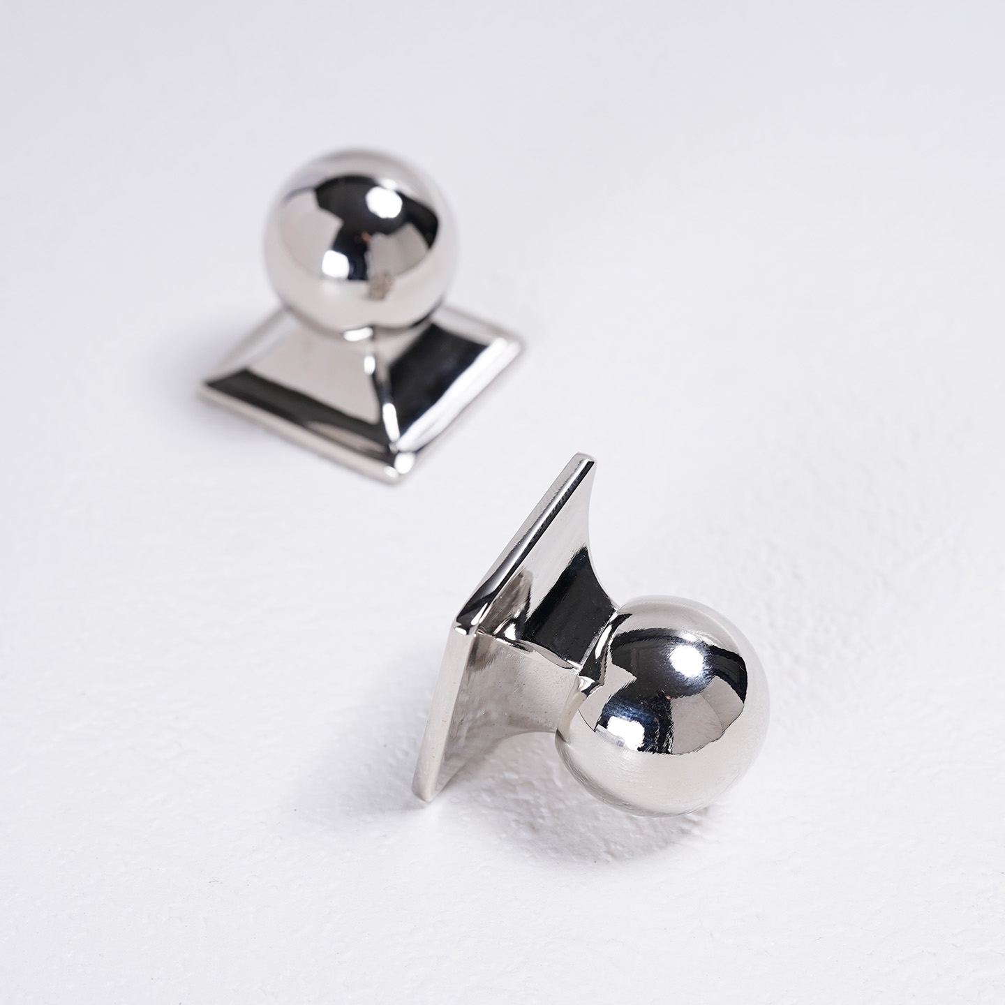 天圆地方高亮银法师轻奢拉手