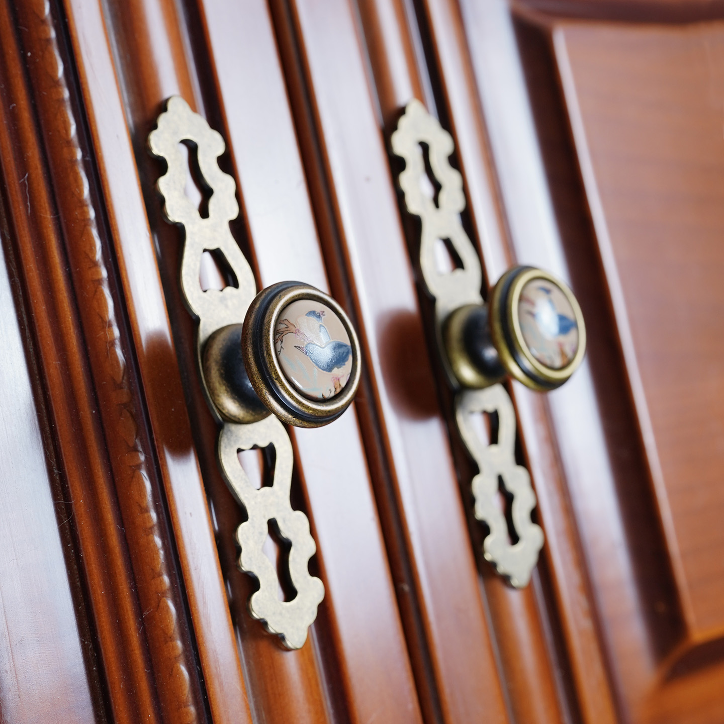 经典富贵鸟实木柜门抽屉拉手