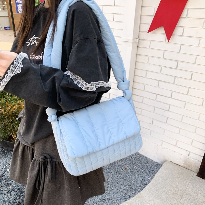 新款单肩斜跨小方包包