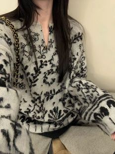 25春秋冬女V提花针织衫套头毛衣打底衫羊驼绒拉毛青花瓷重工上衣