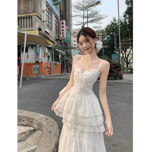 设计感蕾丝拼接白色吊带背心女夏季时尚套装高腰a字半身裙两件套