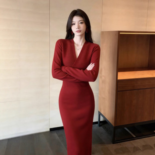 重要场合漂亮新年战袍巨好看的长款红色针织连衣裙女2025新款冬季