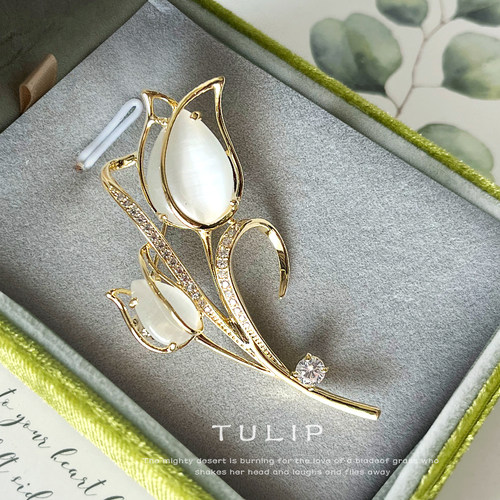 实用送女生郁金香胸针套装