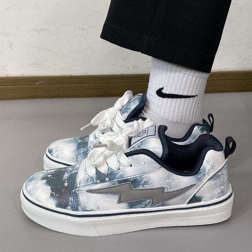 男鞋ins潮鞋学院风闪电休闲板鞋