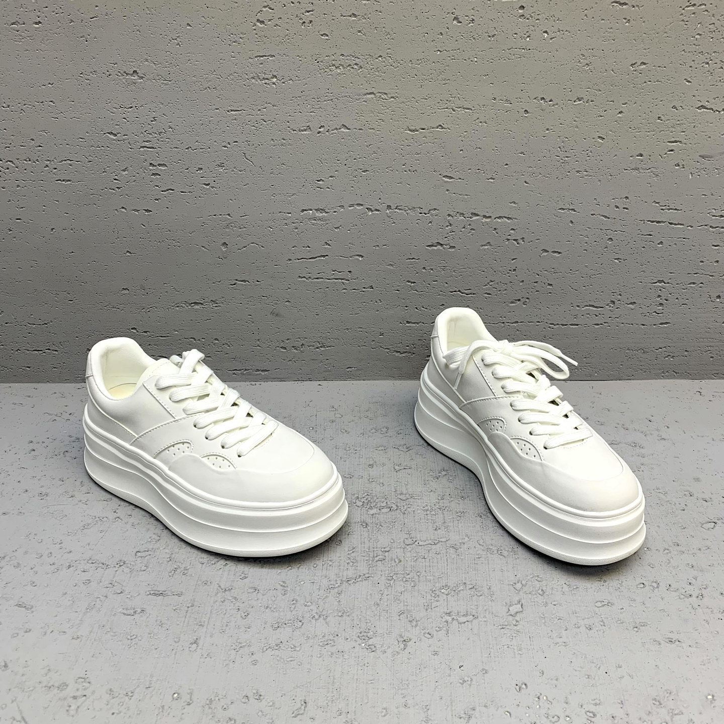 系带厚底网孔时尚休闲鞋小白鞋