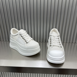 欧货2026春夏新款真皮女鞋系带增高欧洲站小众显脚瘦松糕鞋小白鞋