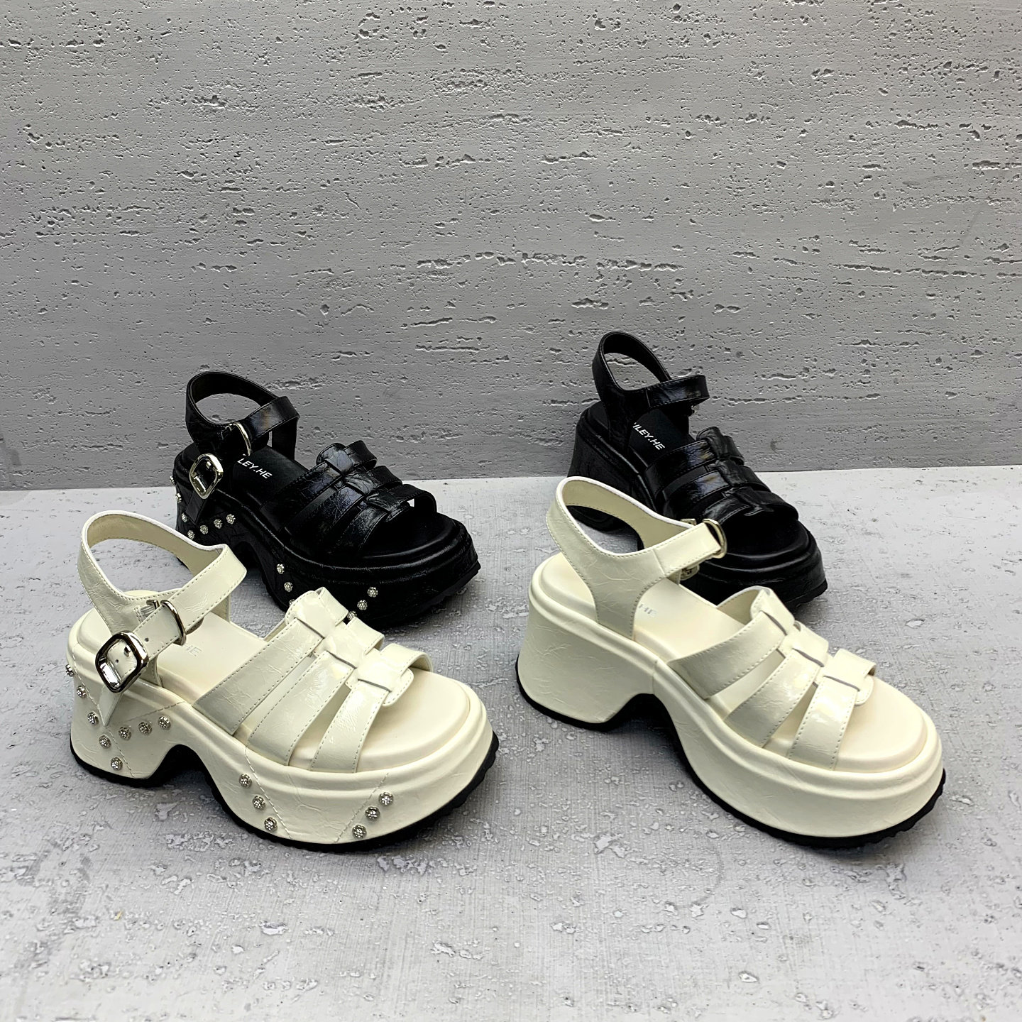 欧洲站女鞋2026夏季新款欧货真皮露趾搭扣厚底增高时尚罗马凉鞋女