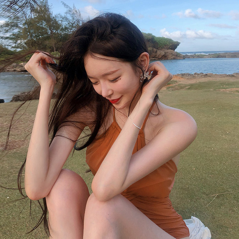 特价大胸比基尼新款泳装聚拢显瘦深v露背焦糖色性感连体泳衣女