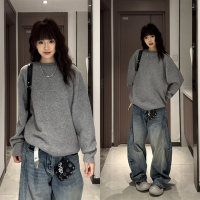 深灰色圆领毛衣男女同款针织衫