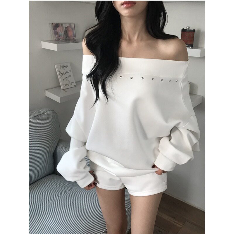韩国东大门设计感时髦斜肩宽松柳钉长袖卫衣女+休闲短裤两件套装