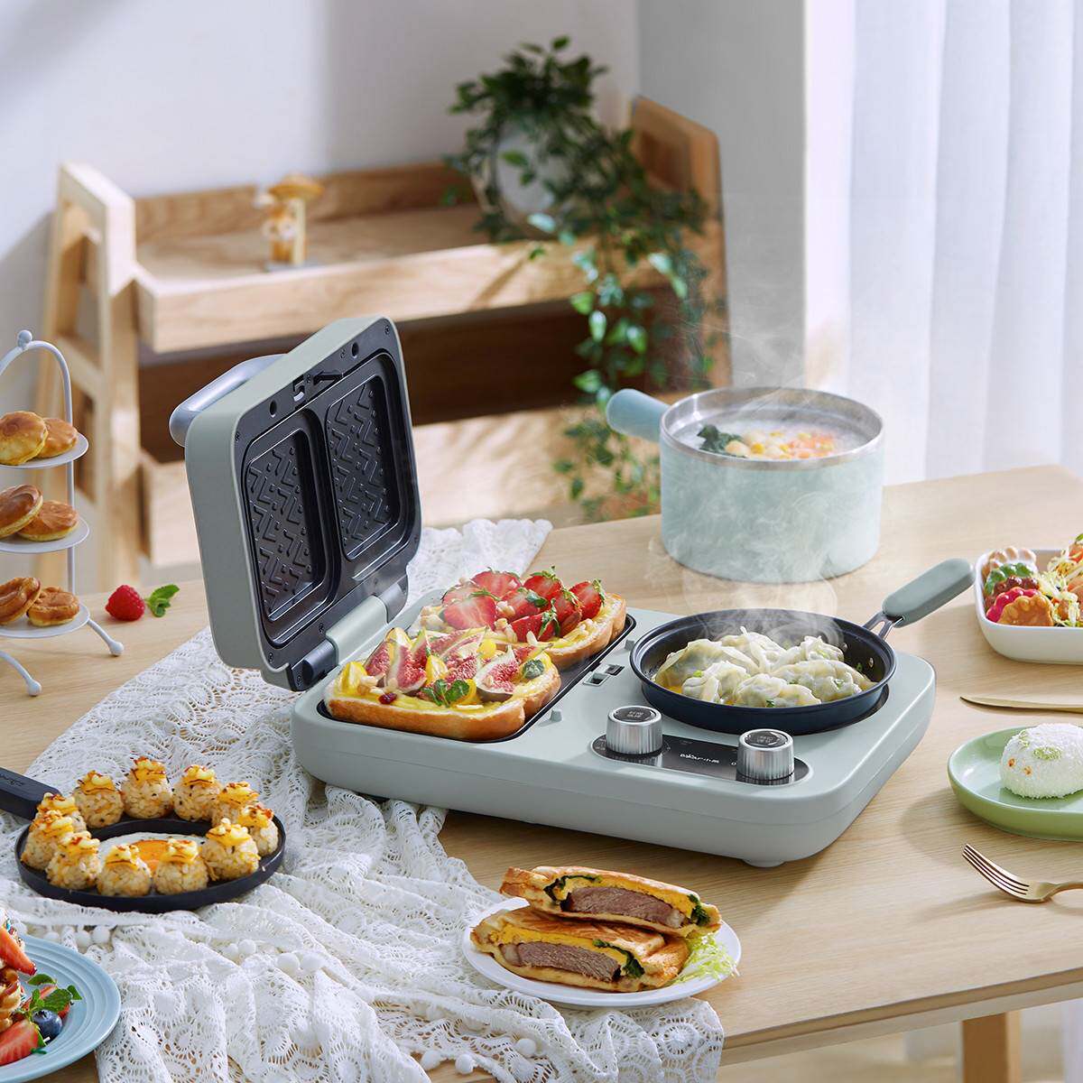 专柜正品小熊早餐机DSL-C10M1三明治多士炉面包机可拆煎饼锅电饼