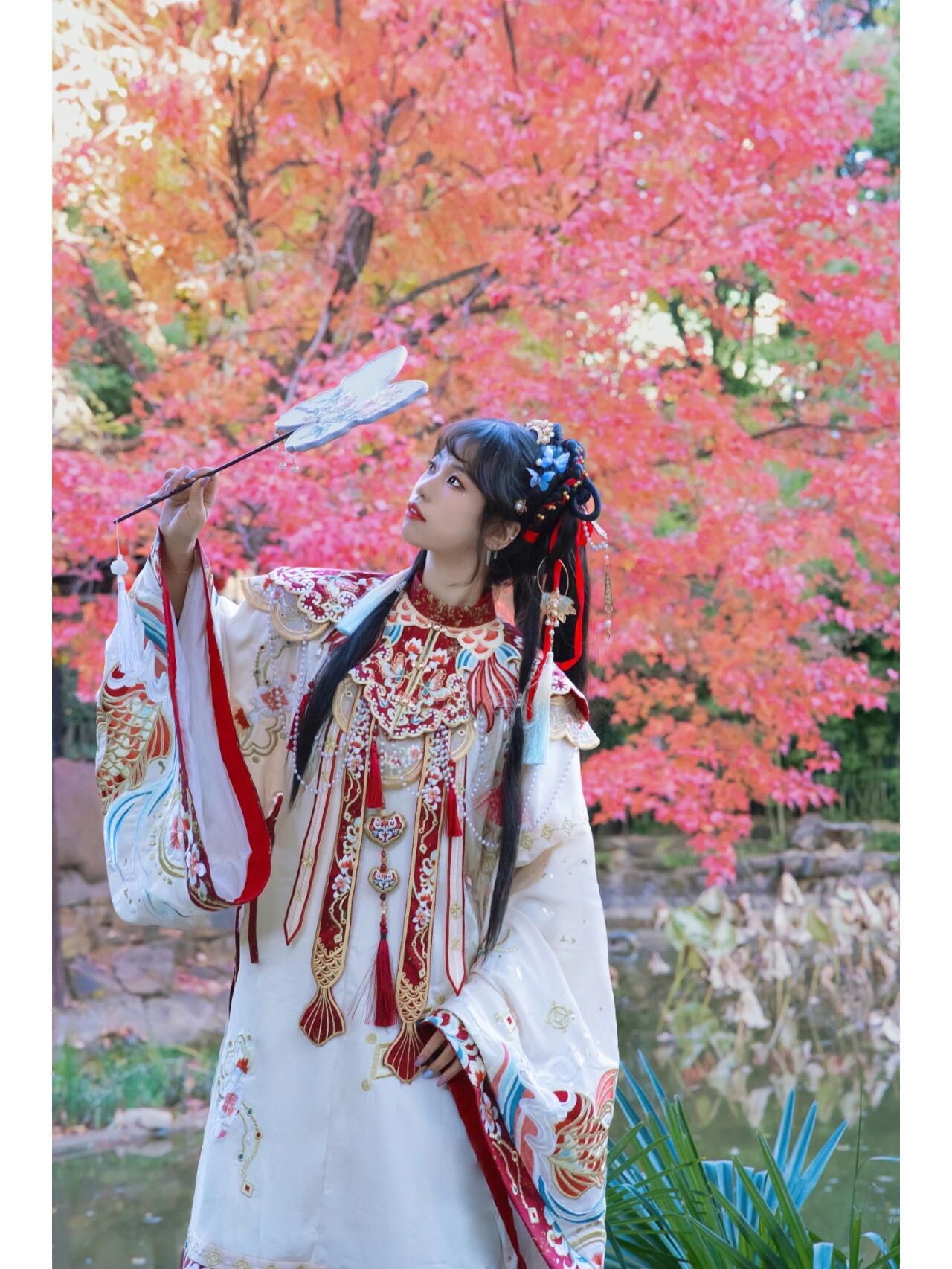 锦鲤少女重工刺绣云肩长衫织金马面中国风汉服套装明制重工刺绣汉