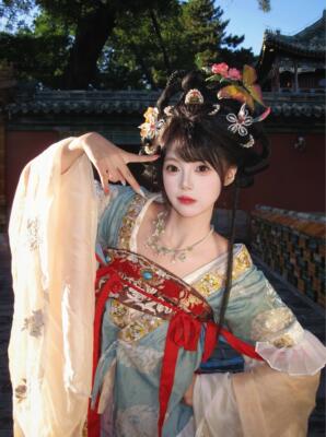 【青鸾宝瓶】晋制提花重工刺绣半袖大袖襦绣花破裙国风汉服女套装