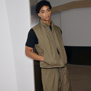 AaNn 简约三防超细尼龙爽滑夹棉立领休闲拉链马甲