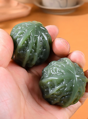 天然新疆和田玉核桃手把件