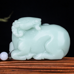 天然新疆和田玉青白玉玉羊手把件立体雕刻把玩件洋洋得意挂件摆件