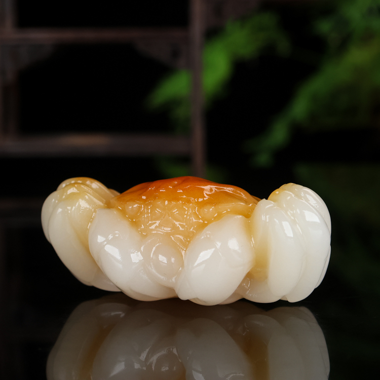 天然和田玉籽料螃蟹手把件