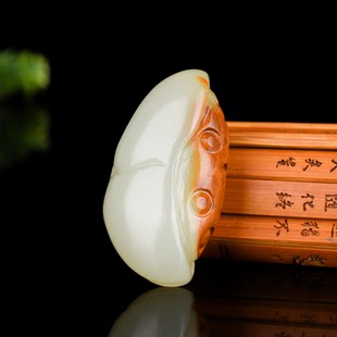 天然新疆和田玉青白玉籽料莲蓬吊坠白玉硕果累累挂件项链坠玉器