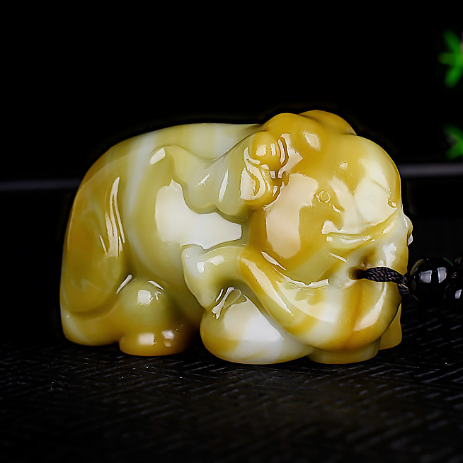 天然新疆和田玉糖料福象手把件把玩件吉祥如意玉石大象小摆件挂件