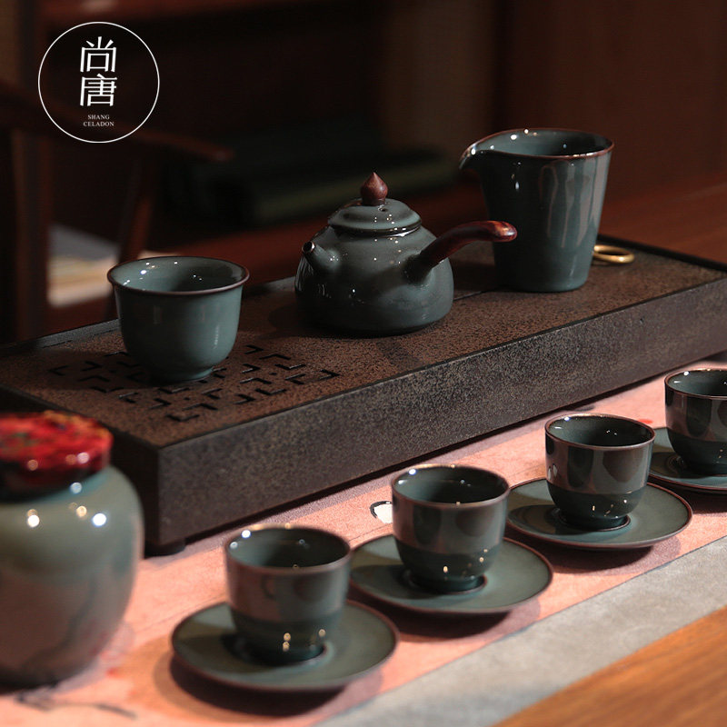 尚唐青瓷铁胎功夫茶具套装龙泉窑复古泡茶器侧把茶壶陶瓷整套礼品在类目 餐饮具, 茶具, 功夫茶具中 - 来自Buy2taobao.com提供专业的淘宝代购服务