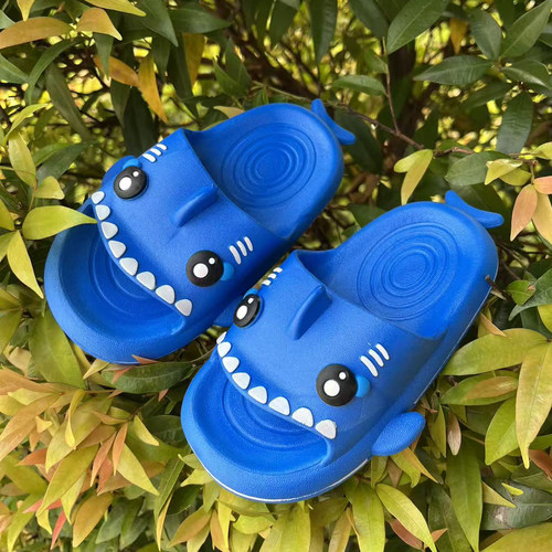 儿童拖鞋夏男童女童鲨鱼卡通可爱浴室洗澡防滑柔软小孩宝宝凉拖鞋